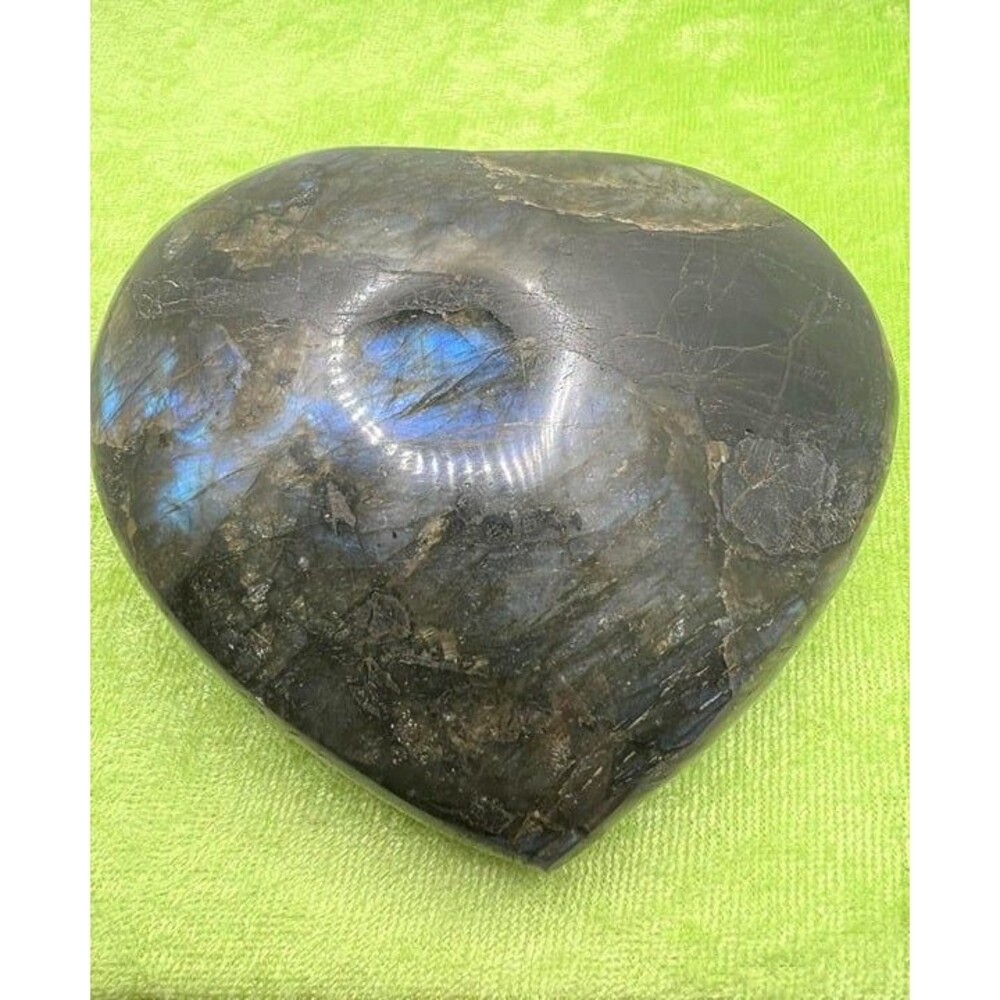 Beautiful Large Labradorite Heart - Picture 5 of 8